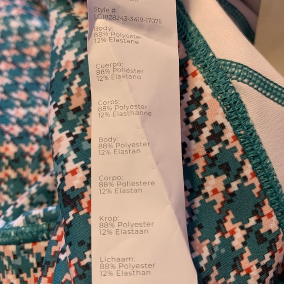 NWT 1X High Waisted FABLETICS Printed PowerHold Leggings - Picture 7 of 11